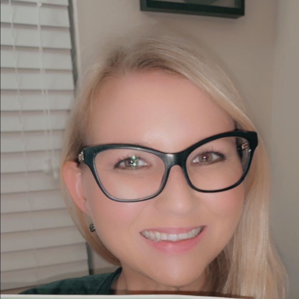 Meet your Posher, Tiffany